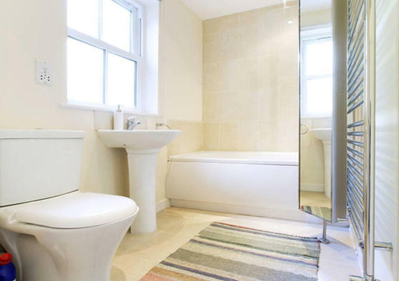 D&E Homestay Wallingford Exteriör bild